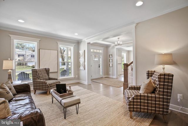 16043 KEYMER HILL CT, Hamilton, VA 20158