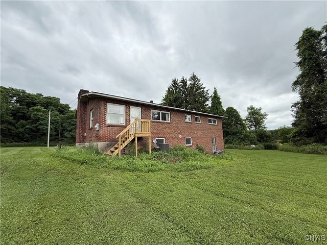 2359 Sands Road, Camillus, NY 13031