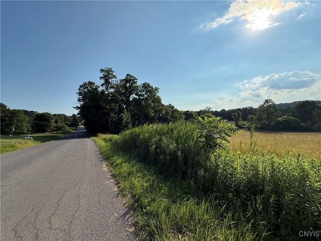 2359 Sands Road, Camillus, NY 13031
