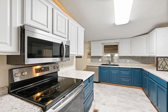6500 Dayla Court, Granbury, TX 76049