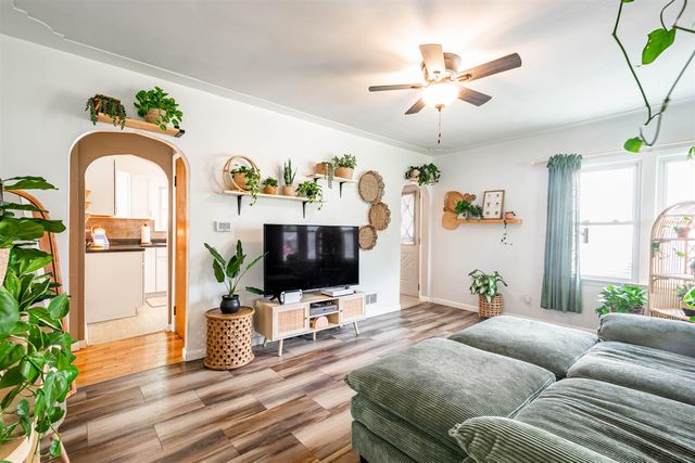 92 Kellogg Street, Battle Creek, MI 49037