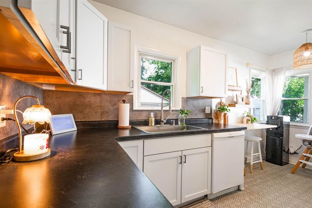 92 Kellogg Street, Battle Creek, MI 49037