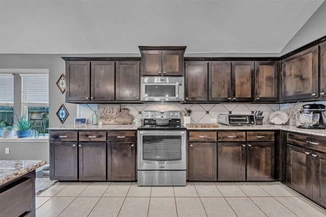 11209 Beechgrove Court, Fort Worth, TX 76140