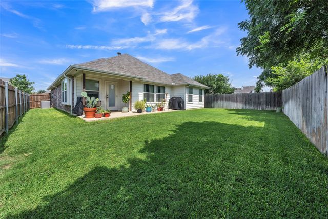 11209 Beechgrove Court, Fort Worth, TX 76140