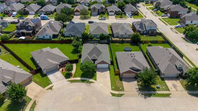 11209 Beechgrove Court, Fort Worth, TX 76140