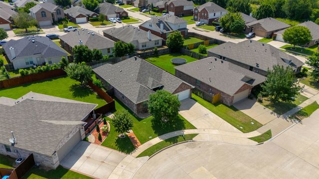 11209 Beechgrove Court, Fort Worth, TX 76140