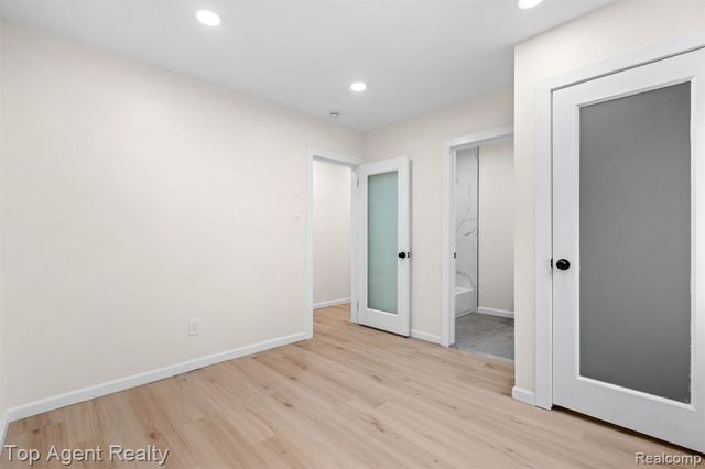 784 Barrington Road, Grosse Pointe Park, MI 48230