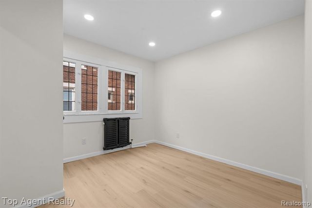 784 Barrington Road, Grosse Pointe Park, MI 48230