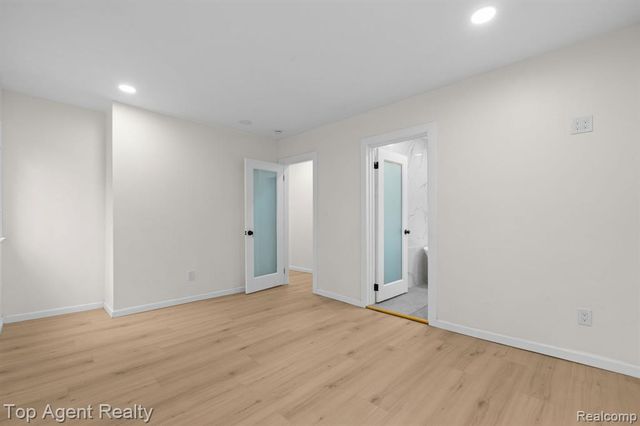 784 Barrington Road, Grosse Pointe Park, MI 48230