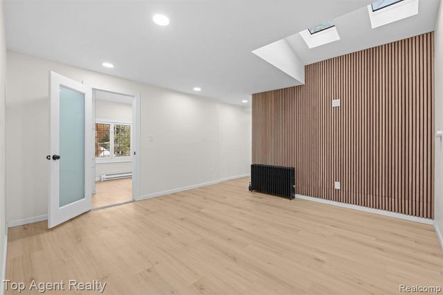 784 Barrington Road, Grosse Pointe Park, MI 48230