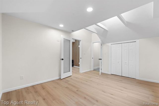 784 Barrington Road, Grosse Pointe Park, MI 48230