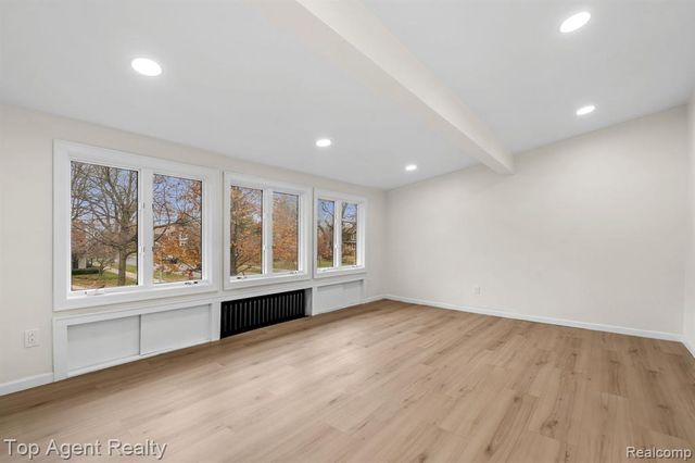 784 Barrington Road, Grosse Pointe Park, MI 48230