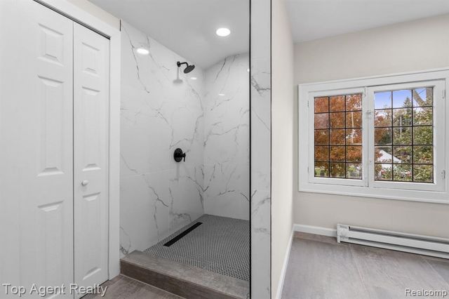 784 Barrington Road, Grosse Pointe Park, MI 48230