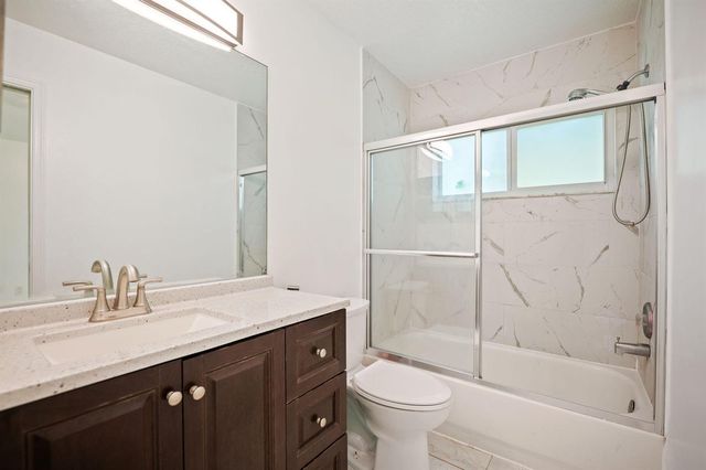 1842 OAK BERRY Circle, Wellington, FL 33414