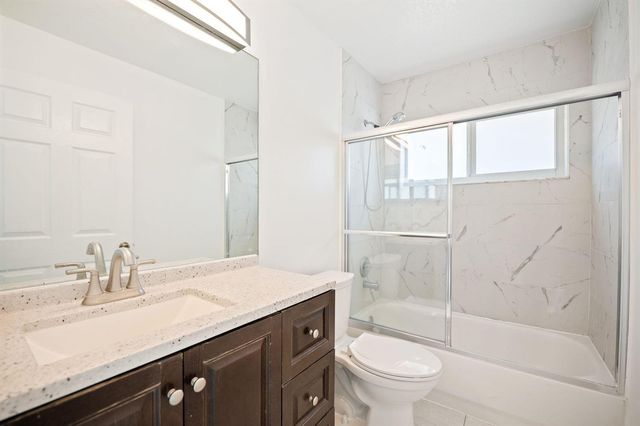 1842 OAK BERRY Circle, Wellington, FL 33414