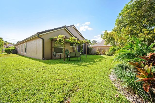 1842 OAK BERRY Circle, Wellington, FL 33414