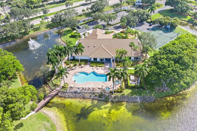 1842 OAK BERRY Circle, Wellington, FL 33414