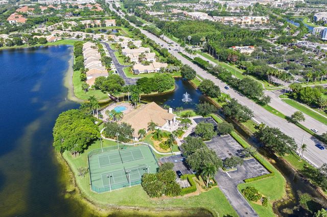 1842 OAK BERRY Circle, Wellington, FL 33414