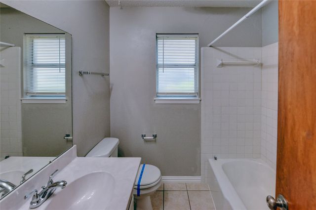 7524 Overhill Road, Fort Worth, TX 76116