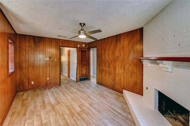 7524 Overhill Road, Fort Worth, TX 76116