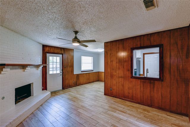 7524 Overhill Road, Fort Worth, TX 76116