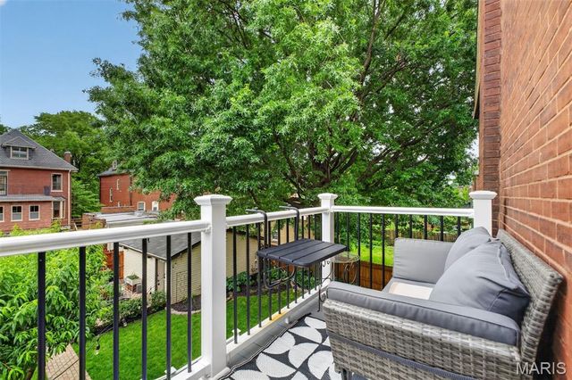2923 Allen Avenue, St Louis, MO 63104