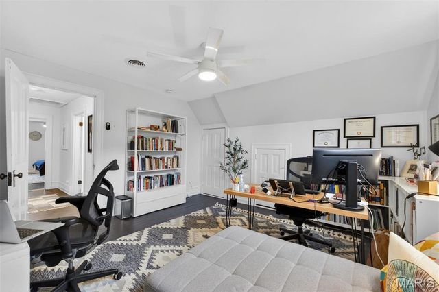 2923 Allen Avenue, St Louis, MO 63104