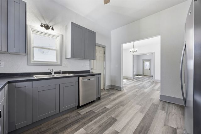 937 8th Street, Marion, IA 52302