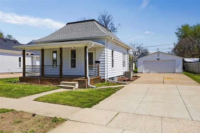 937 8th Street, Marion, IA 52302