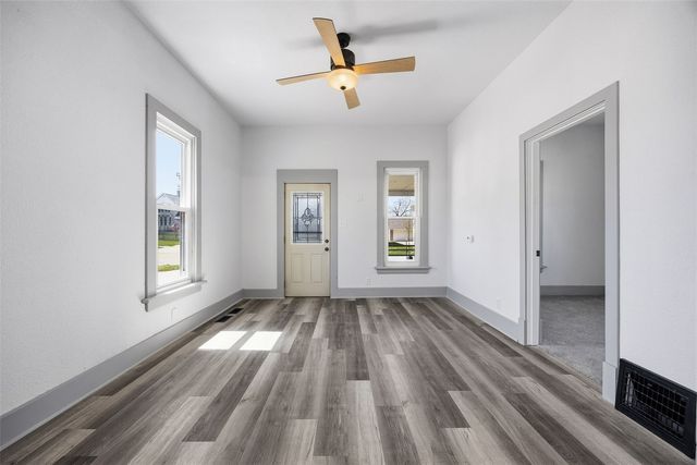937 8th Street, Marion, IA 52302