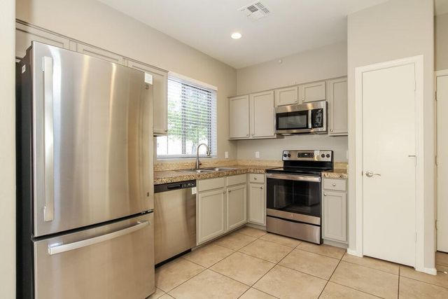 22052 N 30th Drive, Phoenix, AZ 85027
