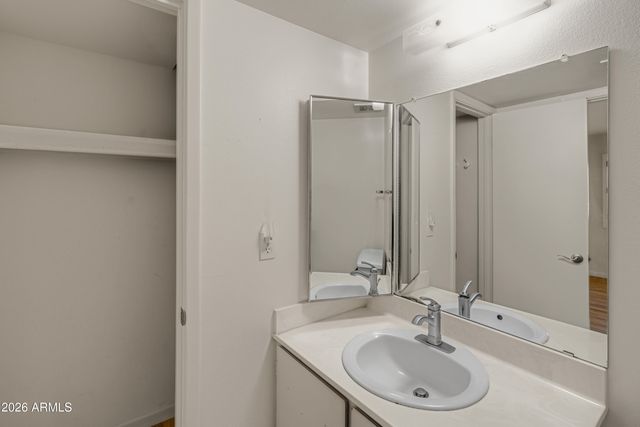 7804 E PLAZA Avenue, Scottsdale, AZ 85250