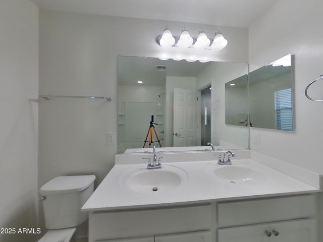 5830 W WOOD Street, Phoenix, AZ 85043