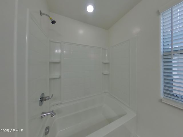 5830 W WOOD Street, Phoenix, AZ 85043