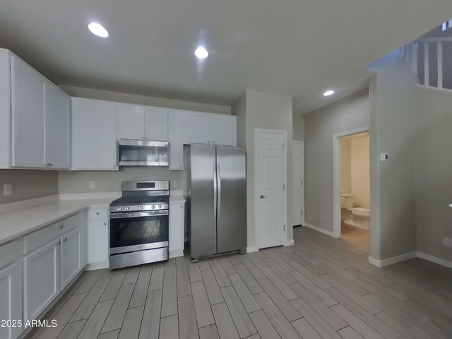 5830 W WOOD Street, Phoenix, AZ 85043