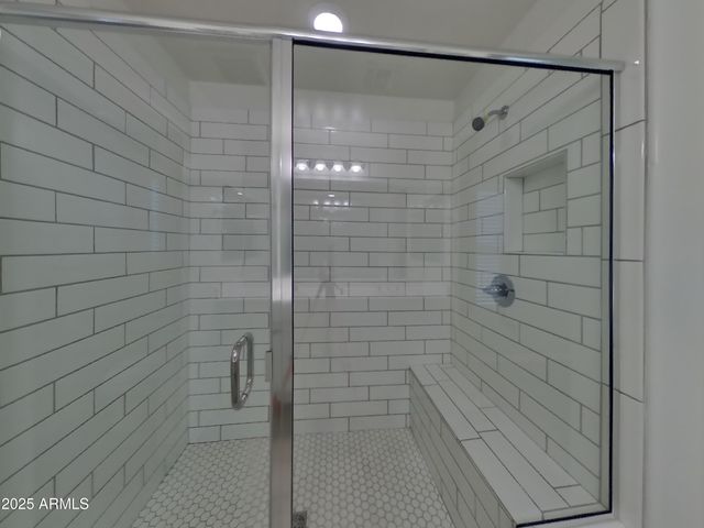 5830 W WOOD Street, Phoenix, AZ 85043