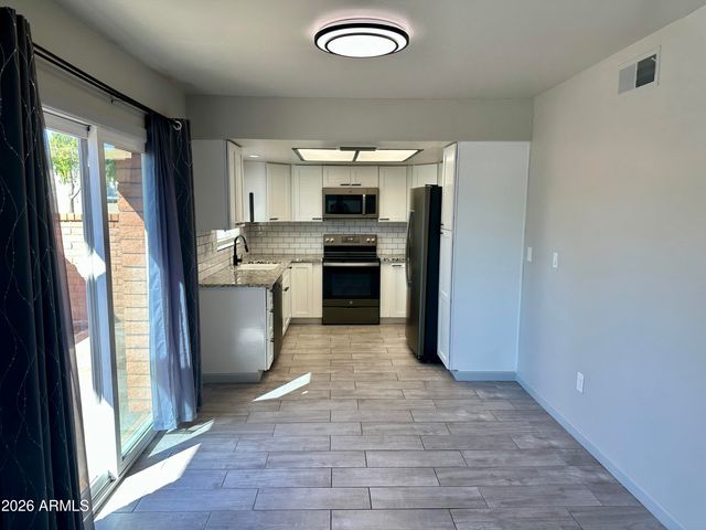116 W LOMA VISTA Drive 104, Tempe, AZ 85282