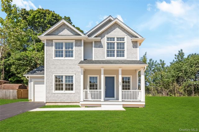 510 Bayport Avenue, Bayport, NY 11705