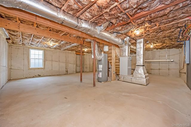 510 Bayport Avenue, Bayport, NY 11705