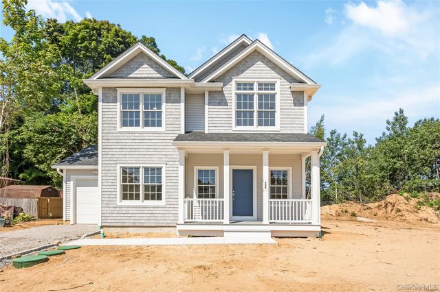 510 Bayport Avenue, Bayport, NY 11705