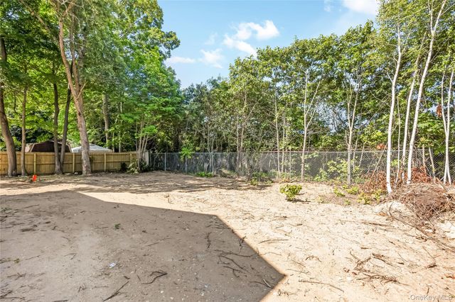 510 Bayport Avenue, Bayport, NY 11705