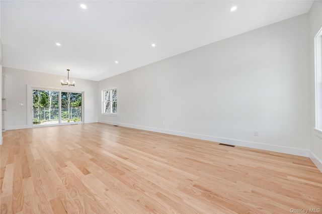 510 Bayport Avenue, Bayport, NY 11705
