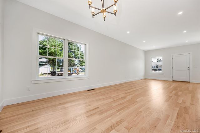 510 Bayport Avenue, Bayport, NY 11705