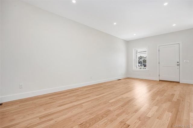 510 Bayport Avenue, Bayport, NY 11705