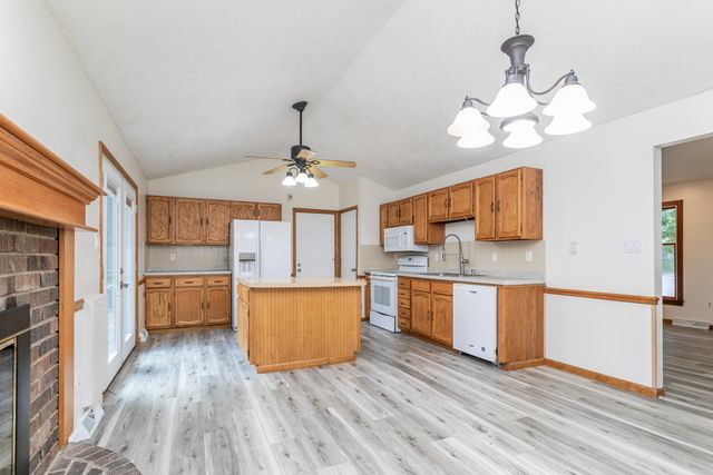 4026 E SONORA CT, Columbia, MO 65201