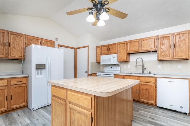 4026 E SONORA CT, Columbia, MO 65201