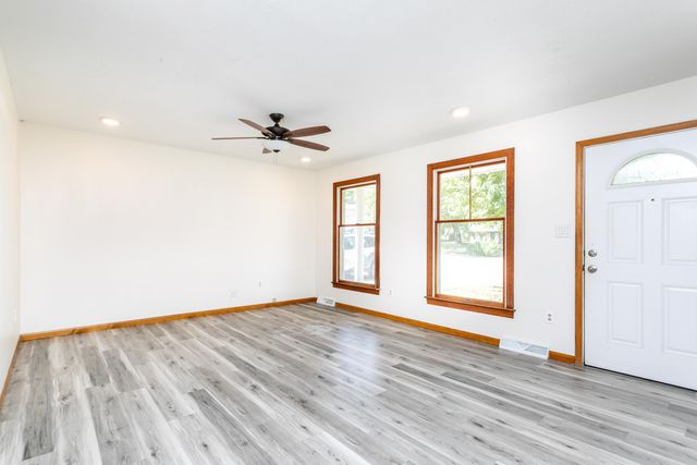 4026 E SONORA CT, Columbia, MO 65201