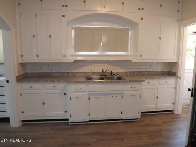 1702 Haynes St, Tazewell, TN 37879
