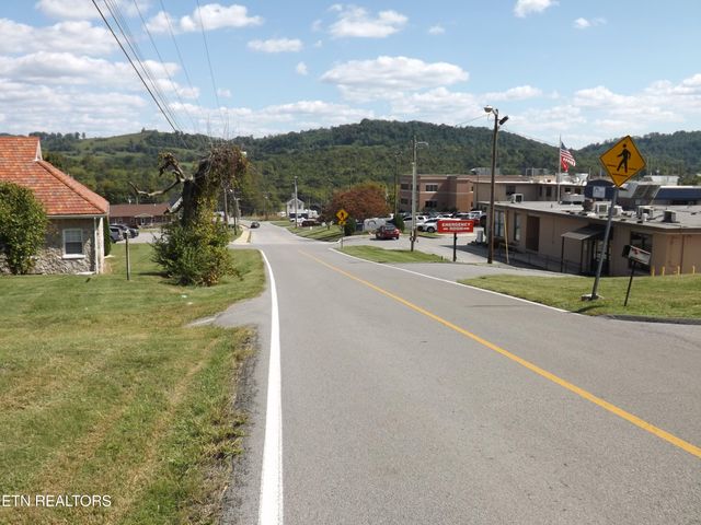 1702 Haynes St, Tazewell, TN 37879