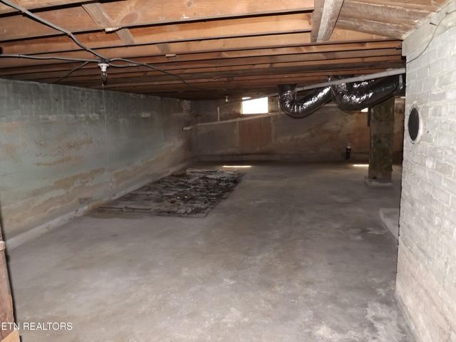1702 Haynes St, Tazewell, TN 37879